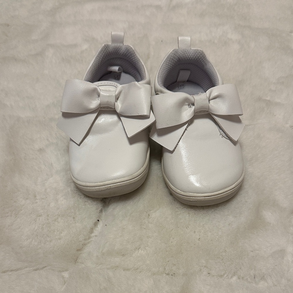 Stride Rite White Bow Dress Shoes